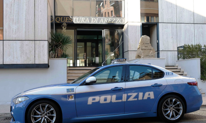 Arezzo, pregiudicato pakistano senza permesso di soggiorno. Fermato, espulso e rimpatriato