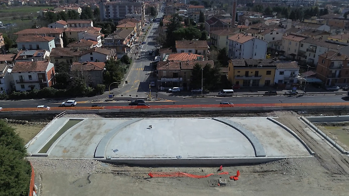 Rotatoria di via Fiorentina, l'assessore Sacchetti in consiglio: "Nessun problema nel cantiere, i lavori riprenderanno a breve"