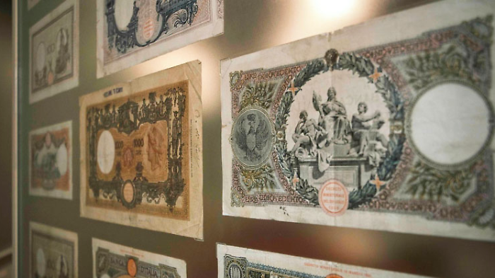 La storia delle banconote dalle origini all'euro: la mostra a Casa Bruschi