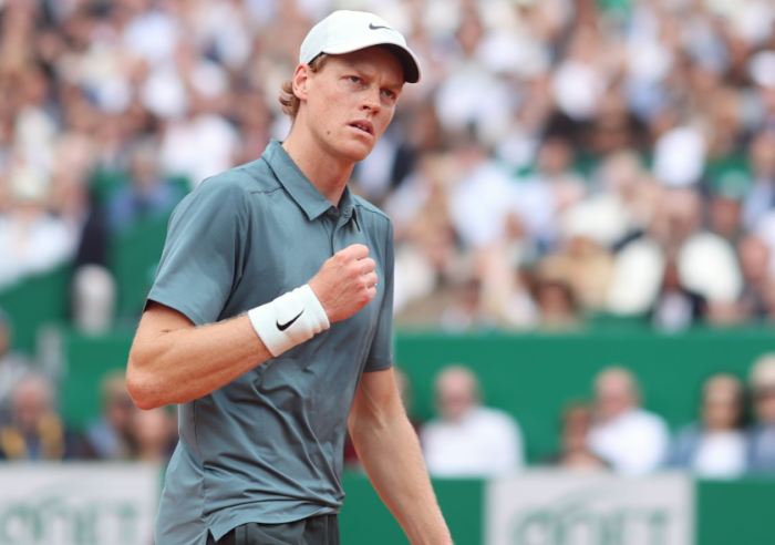 Jannik Sinner principe di Montecarlo e di nuovo re della classifica Atp. Alkaraz ko 7-6, 6-3
