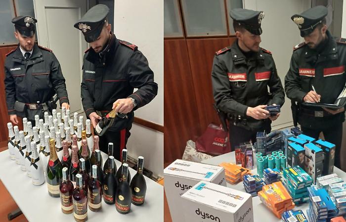 Ladri di champagne, aspirapolvere e cosmetici: pregiudicati scoperti e arrestati dai carabinieri