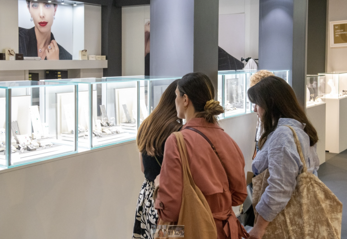 Oroarezzo, conto alla rovescia: le nuove strategie e il futuro della filiera. Ecco i piani per il settore orafo