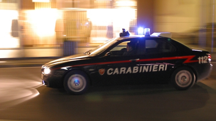 Aggrediti da un gruppo di giovani nel centro di Arezzo: due in ospedale