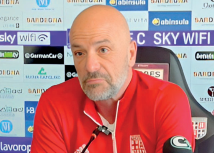 Arezzo - Torres, Greco: "Giocheremo con la nostra mentalit&agrave;. Ignorare l'ambiente: in campo saremo undici contro undici"