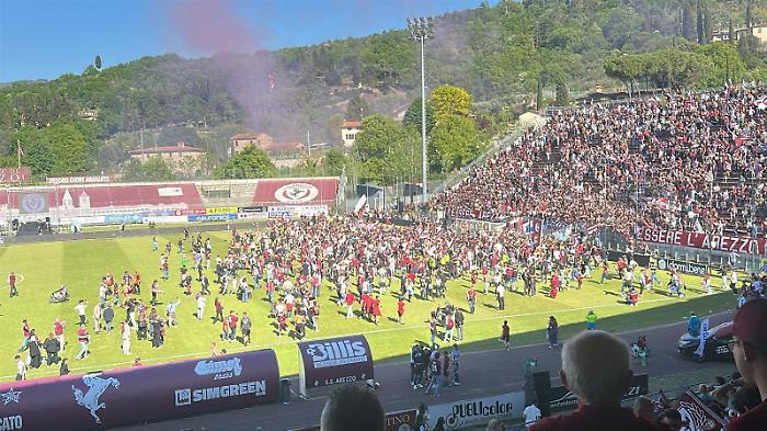 Arezzo - Torres, la diretta: la partita che pu&ograve; valere la promozione in serie B del Cavallino