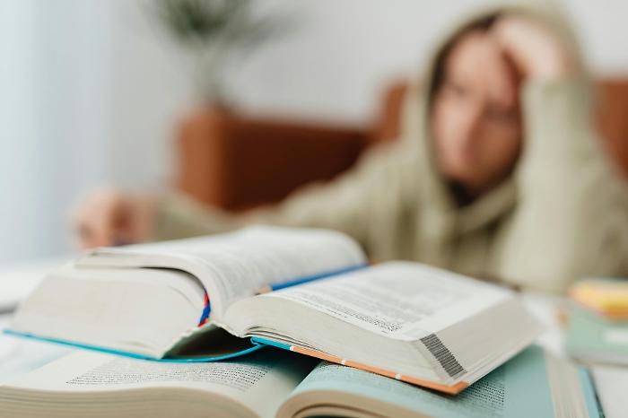Arezzo, meno diplomi ma pi&ugrave; guadagni. Chi non studia cerca subito (e trova) lavoro. Le classifiche regionali