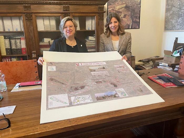 Il vice sindaco Lucia Tanti e l'assessore Francesca Lucherini