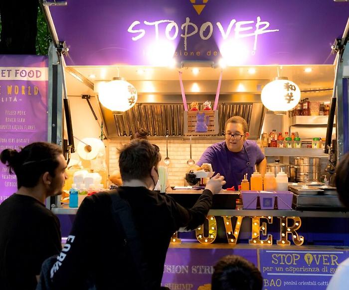 Sansepolcro, torna Food&amp;Street: sesta edizione con oltre 20 stand per un tour tra i sapori del mond