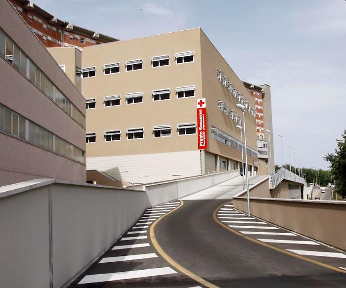 Grave ragazzo di 19 anni dopo lo schianto in moto. In prognosi riservata alle Scotte