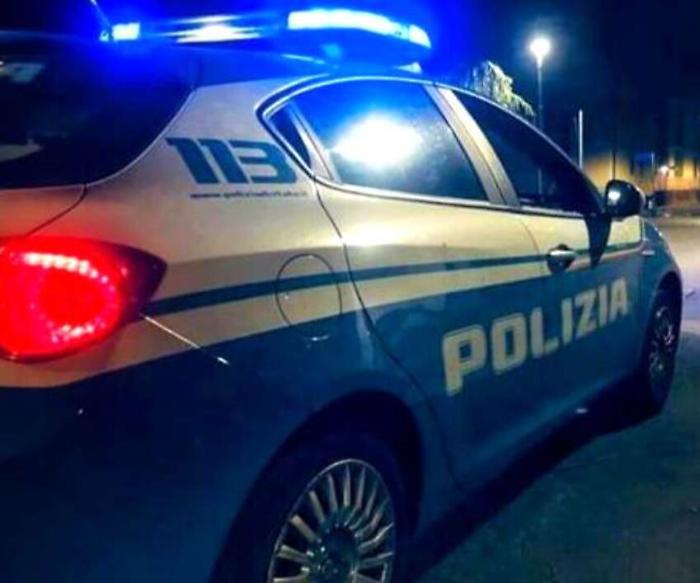 Arezzo, giovane tunisino arrestato in Guido Monaco: spacciava cocaina e hashish ai coetanei