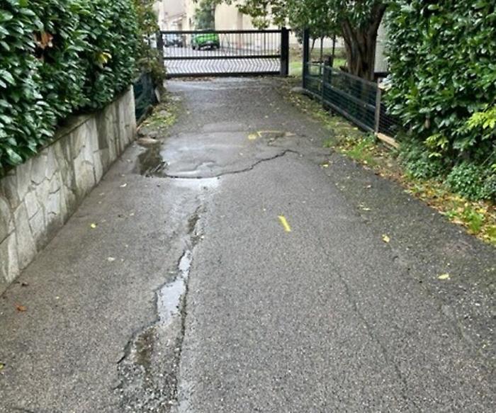 Rigutino, la passerella abbattuta