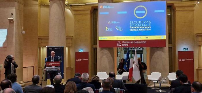 Per un italiano su due superare i limiti di velocità "non è pericoloso"