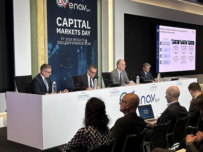 Enav, Piano industriale da 570 mln. Monti "Darà grandi soddisfazioni"