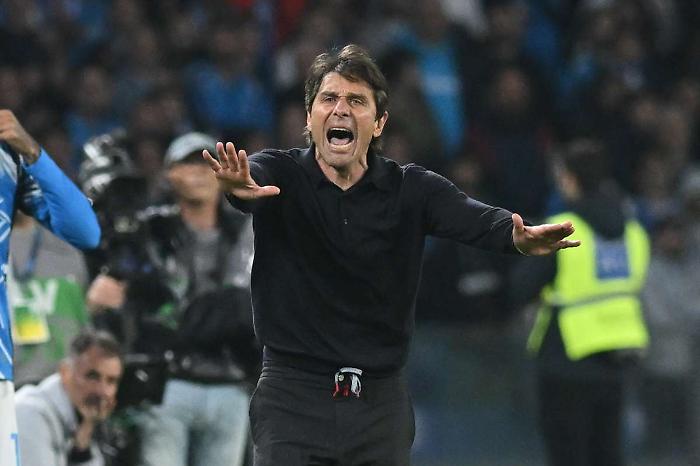 Conte "Settimana piena di emozioni, ora un regalo ai tifosi"