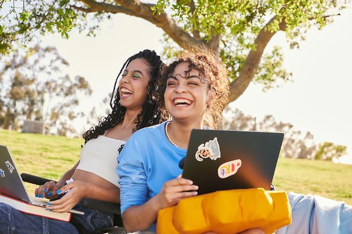 Amazon lancia Prime a metà prezzo per i giovani e l'11° Prime Day