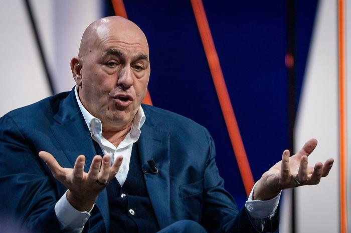 Ucraina, Crosetto "La guerra ibrida c'è già, reagire o si soccombe"