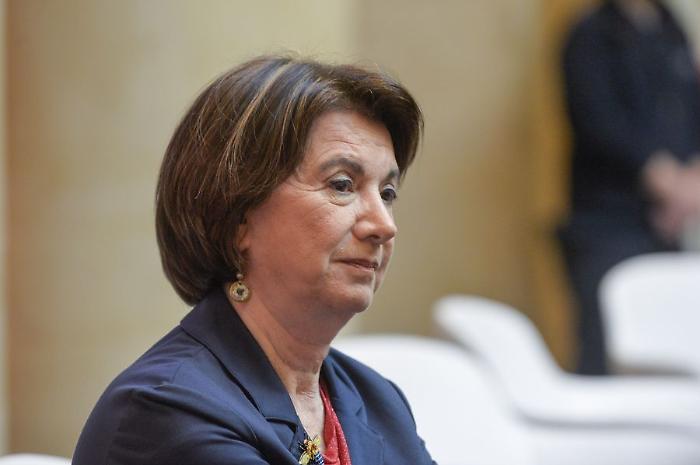 Roccella "La priorità è scongiurare la chiusura dei centri antiviolenza"