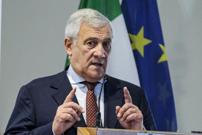 Tajani "A Gaza in corso carneficina, contrari a trasferimenti forzati"