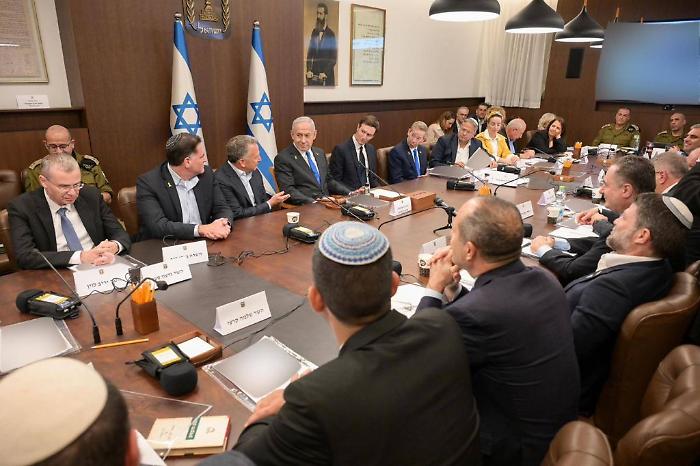Governo Israele approva accordo, in vigore cessate il fuoco a Gaza
