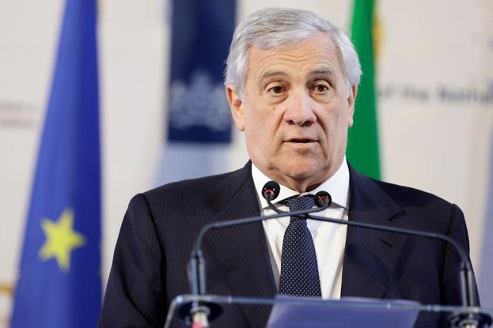 Tajani "Un altro pacchetto di aiuti a Kiev perché possa difendersi"