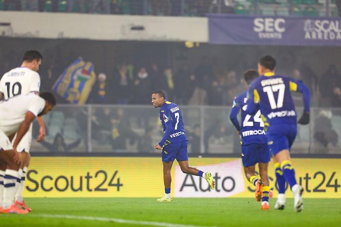 Prima vittoria in campionato per il Verona, l'Atalanta cade al Bentegodi