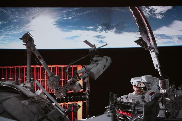 Cina, equipaggio Shenzhou-21 completa prima serie di attività extraveicolari