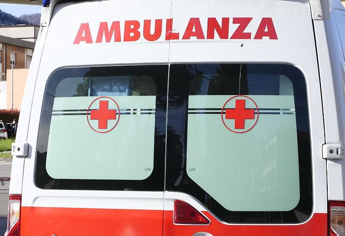 Spari da un'auto, 33enne ferita a Palermo