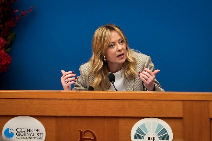 Ucraina, Meloni "Serve deterrenza per la pace, Ue parli con la Russia"