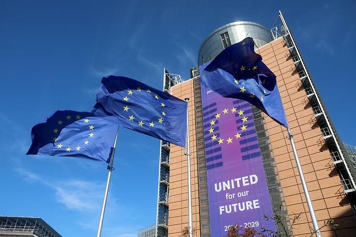 Cina, imprese pronte ad aumentare investimenti in Ue nonostante ostacoli normativi