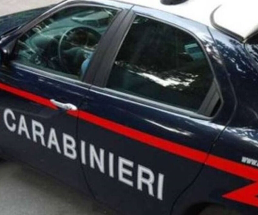 Carabinieri intervenuti nel luogo dell'incidente