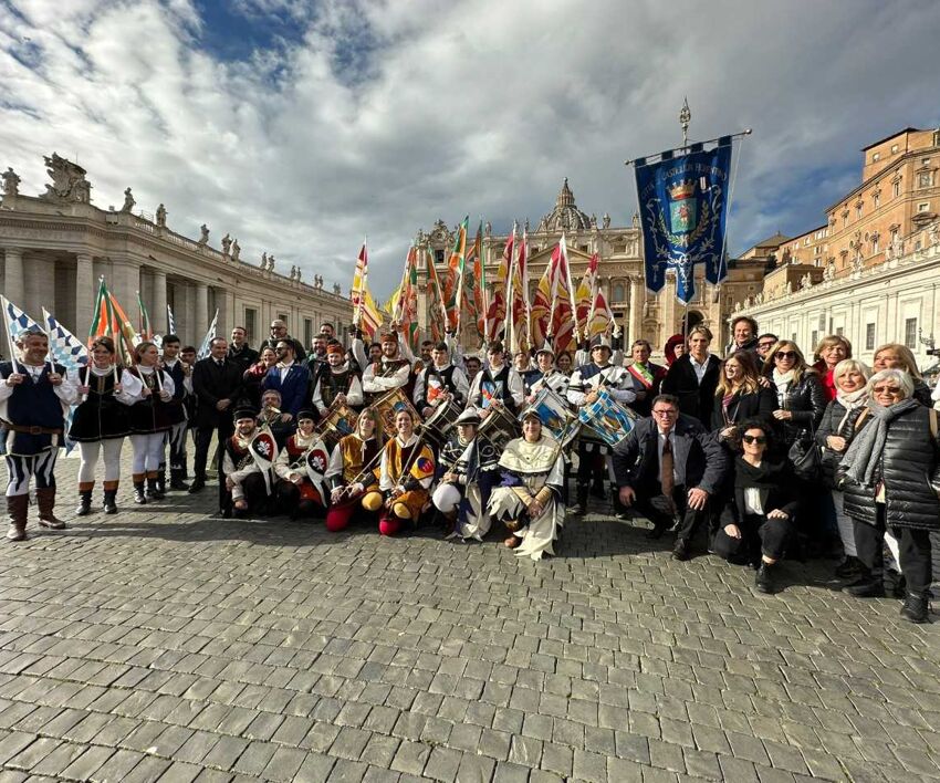 Il gruppo in Vaticano